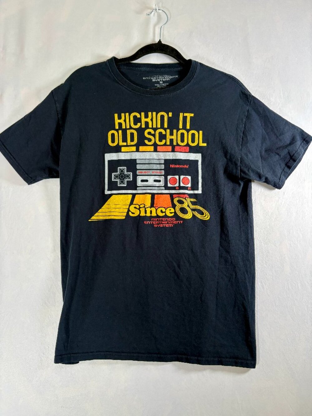Nintendo NES Kickin’ It Old School Since ’85 Graphic T-Shirt Men’s Medium